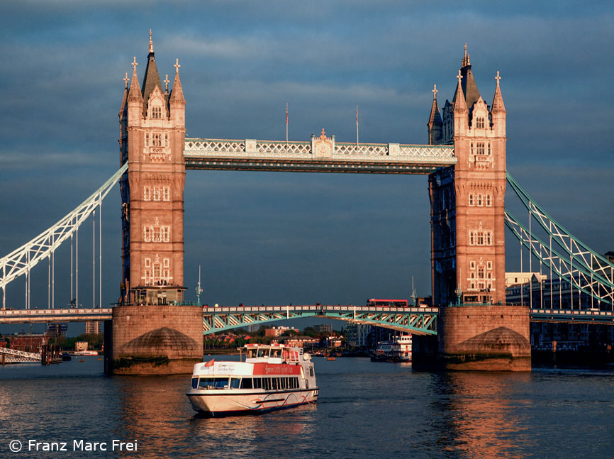 edited tower bridge_0.jpg