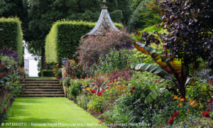 Hidcote Manor house and garden 