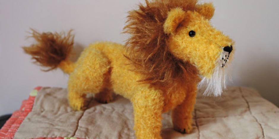 Lion toy