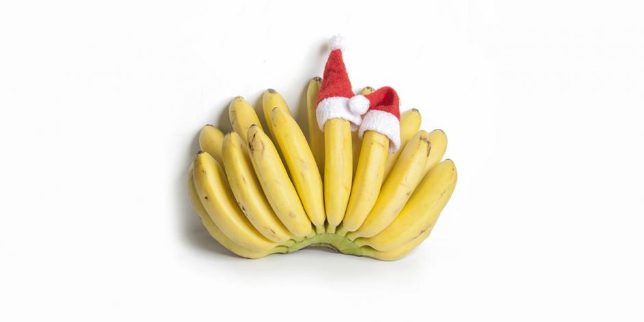Bananen mit Weihnachtshut