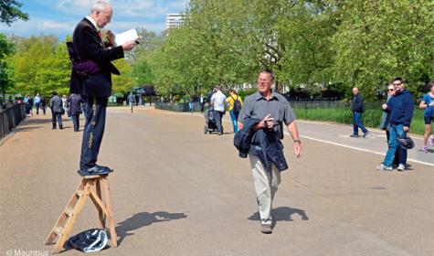 Redner mit einem Buch in Speaker's Corner (Hyde Park, London).