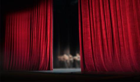 red curtain