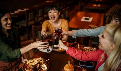 Freundinnen im Restaurant